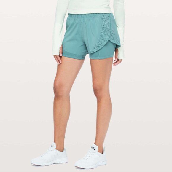 LULULEMON Laser Speed Train Short *4.5" Pacific Breeze Size 4 - Picture 1 of 11